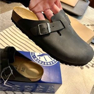 *******BIRKENSTOCKS*******BRAND NEW, IN BOX, NEVER WORN!